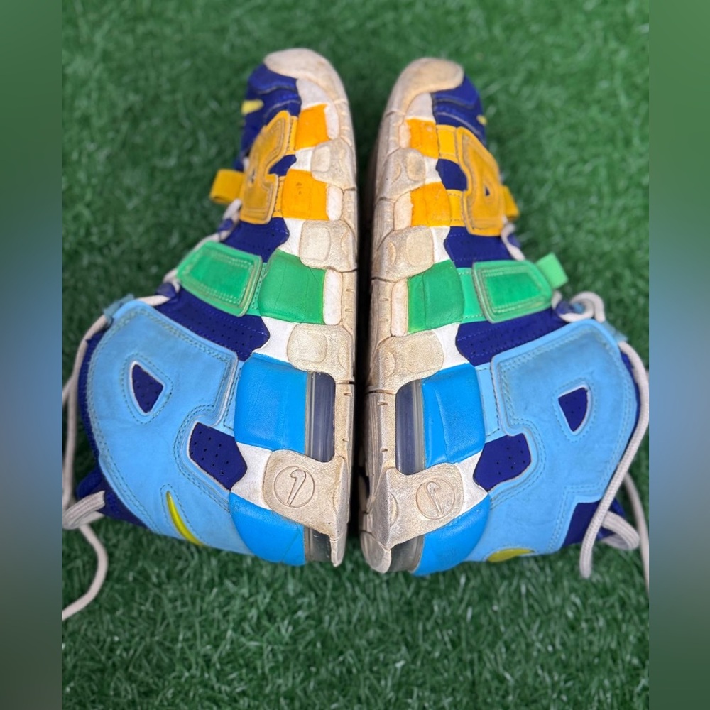 Nike Air More Uptempo
Kaleidoscope (GS) Size 4.5 Y